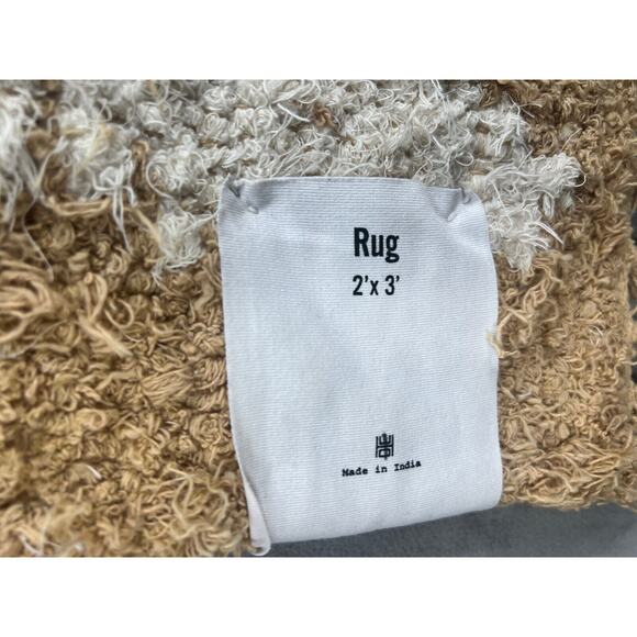 Urban Outfitters Diamond Border Woven Cozy Shag Rag Rug 2 x 3 Foot Beige White - Picture 5 of 7